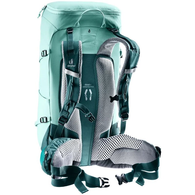 Front view of the Deuter Trail 28 SL in Glacier Deep Se with padded shoulder straps against a white background.