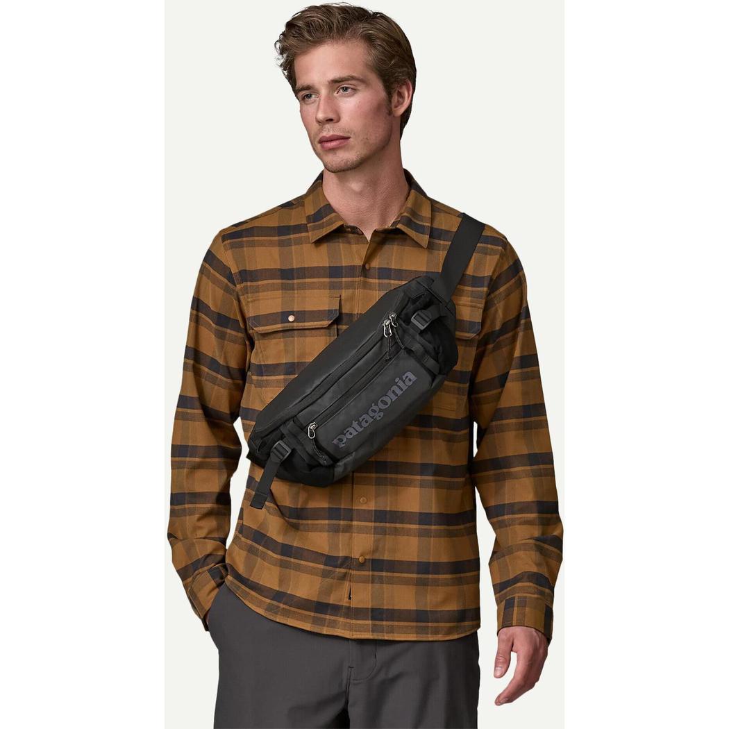 Patagonia Black Hole Waist Pack 5 L Black Patagonia Black Hole Waist Pack 5 L Black